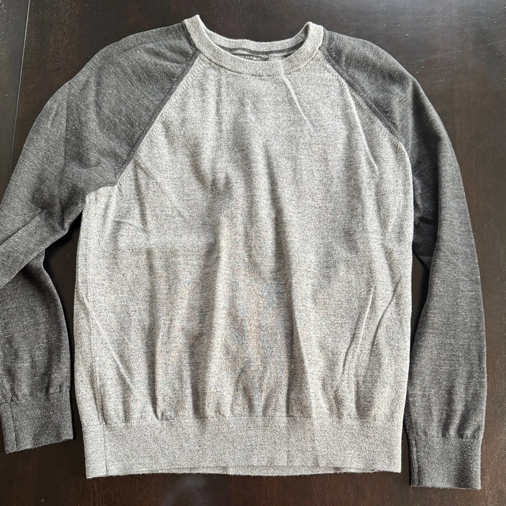 Banana Republic Charcoal and Light Gray Crewneck Sweater